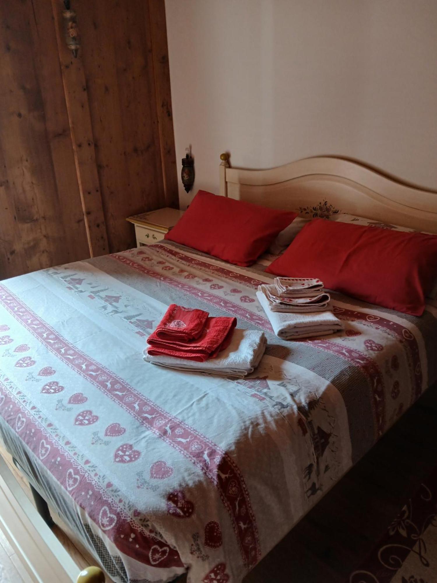 Beb La Stube Dei Partel Bed & Breakfast Ziano di Fiemme Exterior foto
